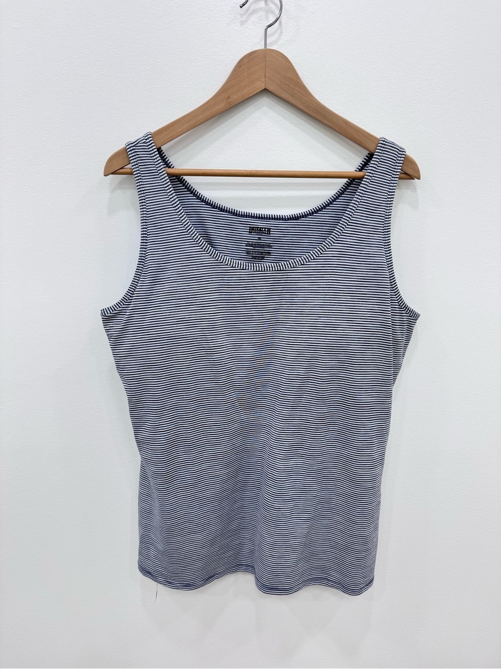 Duluth Women's Soft Shelf Bra Tank blue white striped workout Sz XL